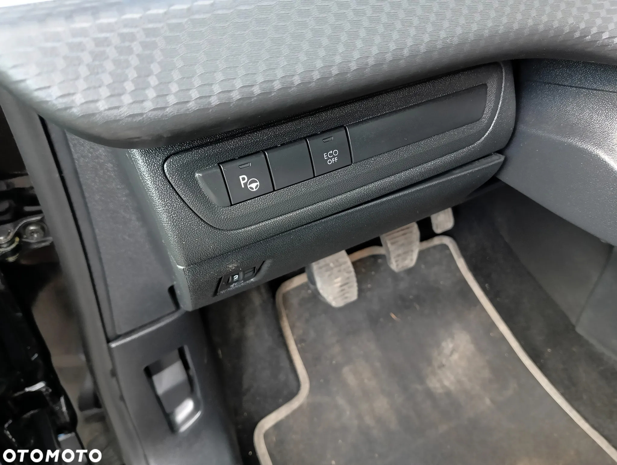 Peugeot 2008 BlueHDi FAP 120 STOP & START Crossway - 13