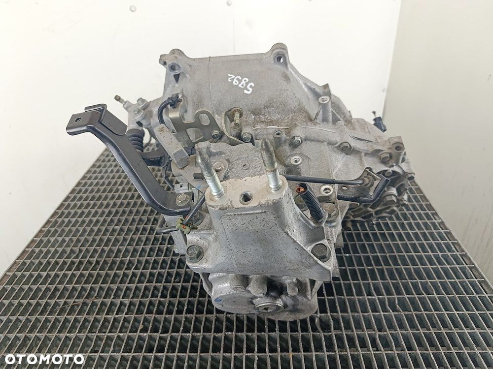 SKRZYNIA BIEGÓW MANUALNA 6 HONDA CIVIC VIII SPLM 1.4 8V - 4