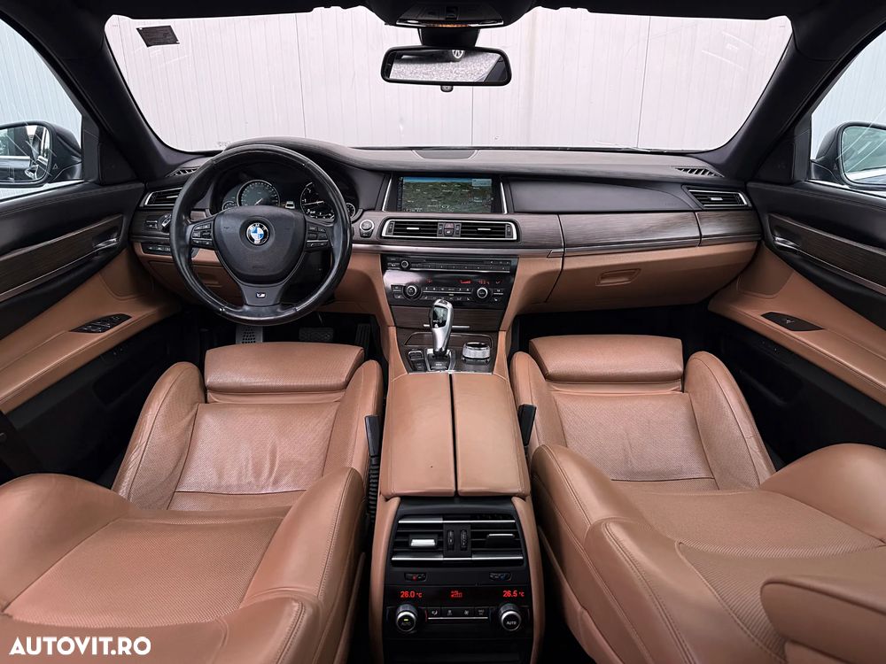 BMW Seria 7 730d Edition Exclusive - 6