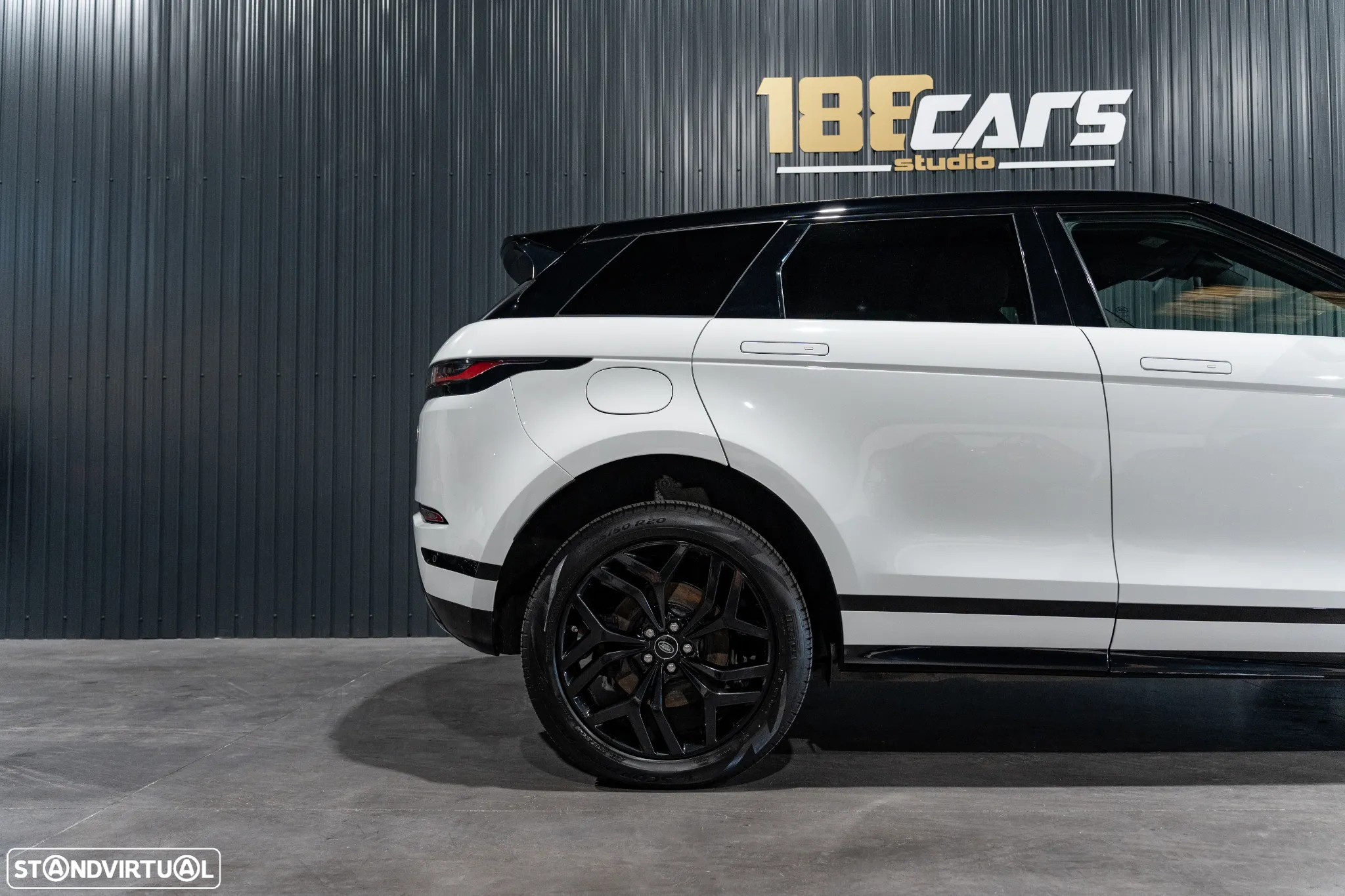 Land Rover Range Rover Evoque 1.5 P300e AWD R-Dynamic SE Auto - 45