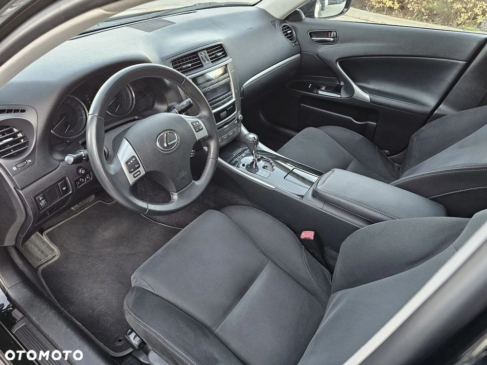 Lexus IS 250 - 20
