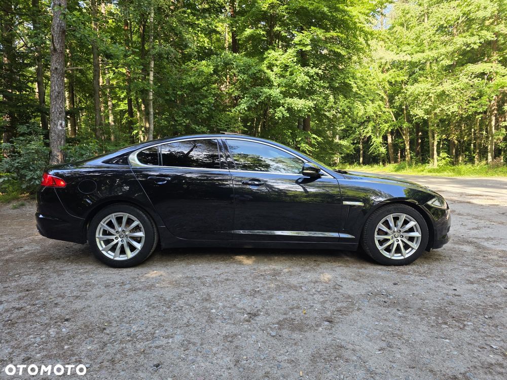 Jaguar XF 3.0 V6 D Luxury - 11