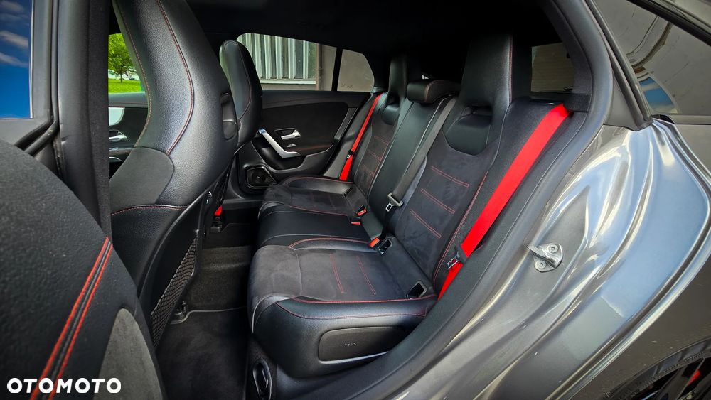 Mercedes-Benz CLA - 14