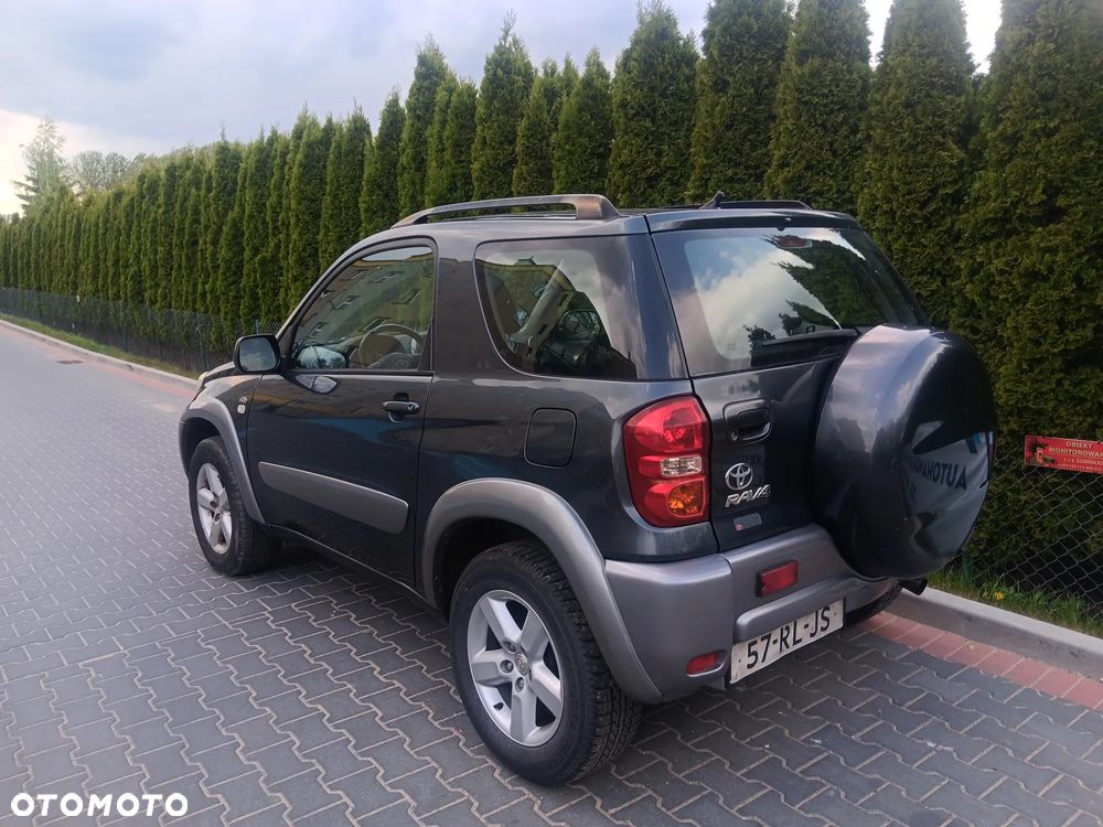 Toyota RAV4 D-4D 4x4 - 7