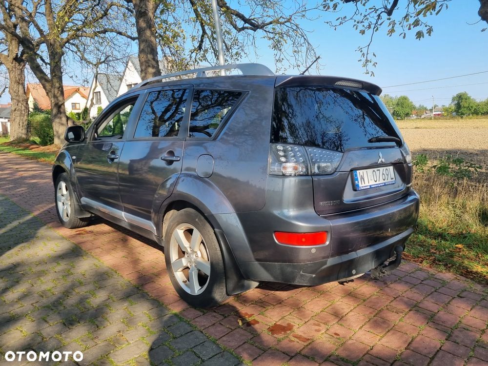 Mitsubishi Outlander 2.0 DID Invite SE - 16