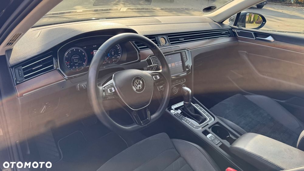 Volkswagen Passat 2.0 TSI (BlueMotion Technology) 4Motion DSG Highline - 30