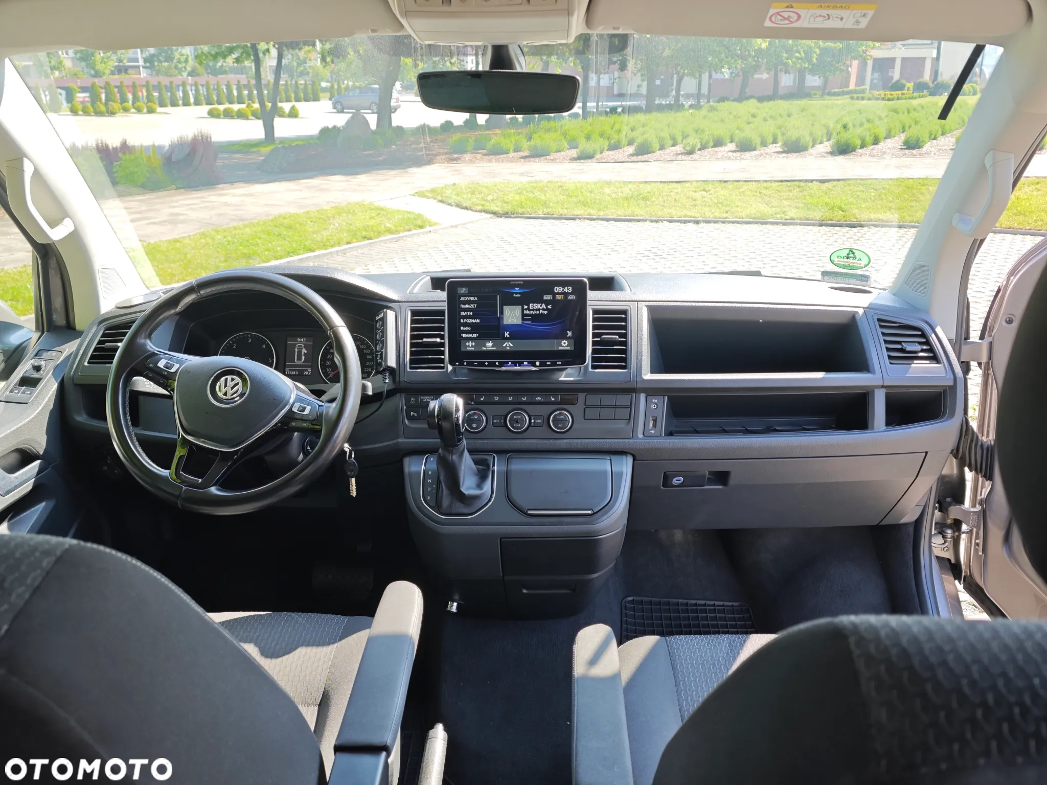 Volkswagen Multivan - 27