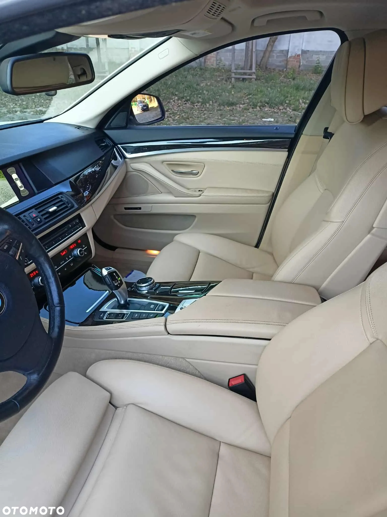 BMW Seria 5 535i xDrive - 10