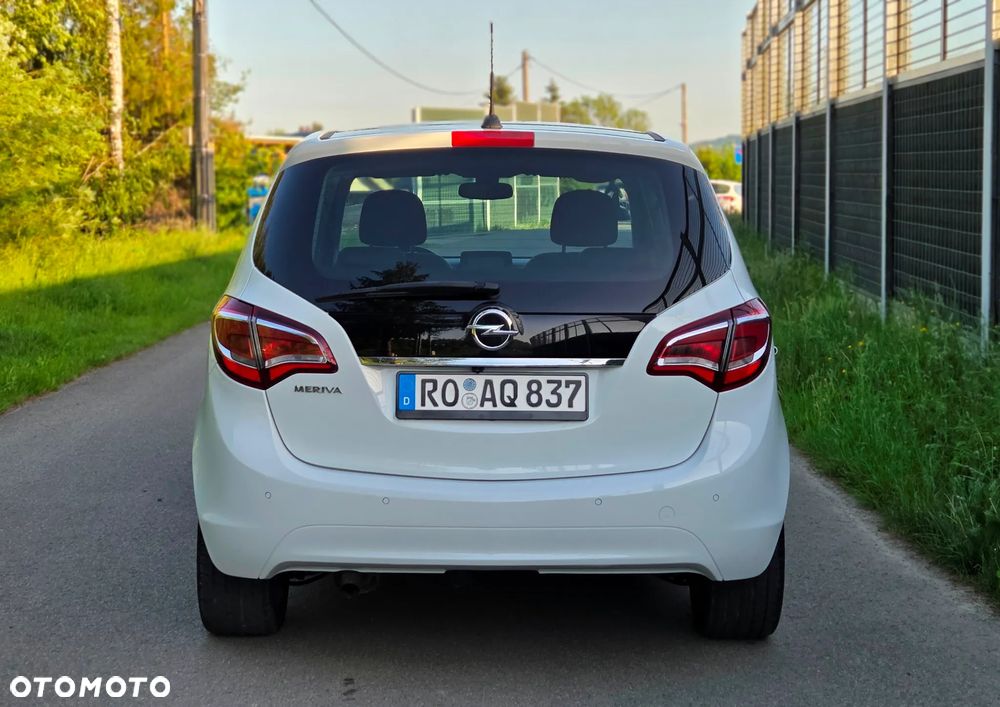 Opel Meriva 1.4 T Essentia S&S - 8
