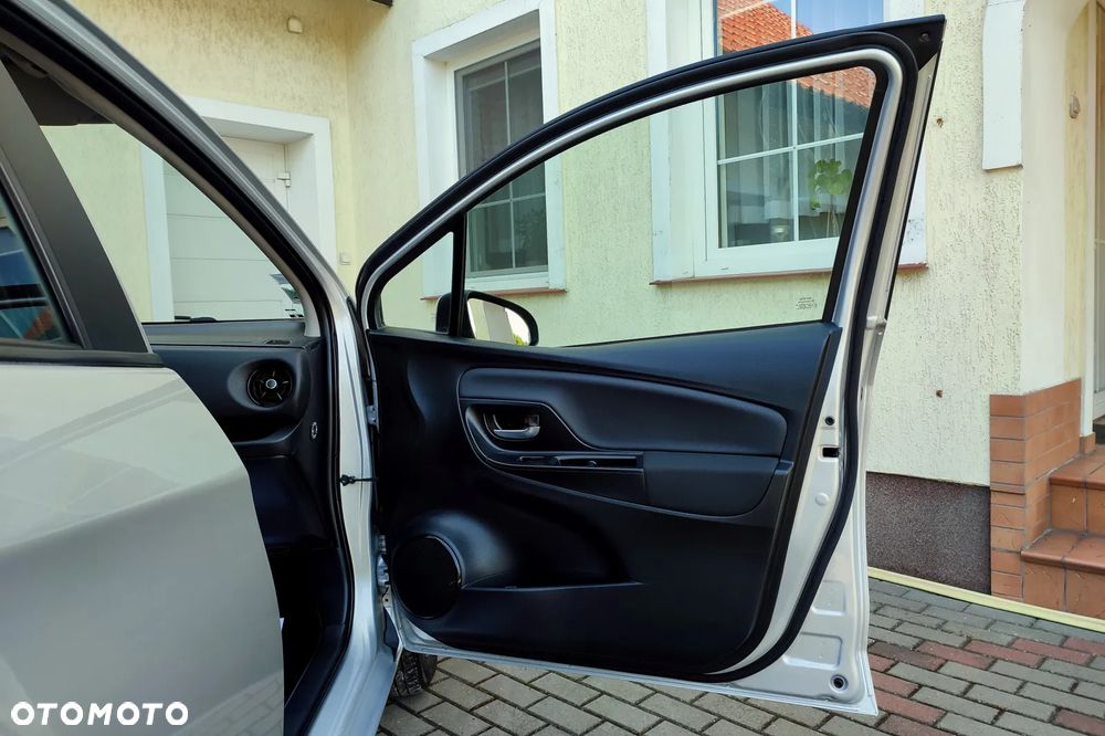 Toyota Yaris 1.0 Premium - 17