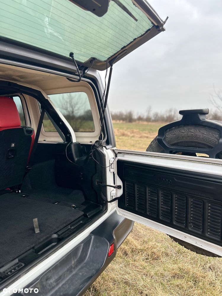 Jeep Wrangler 2.0 T-GDI Hardtop AWD Automatik Sahara - 23