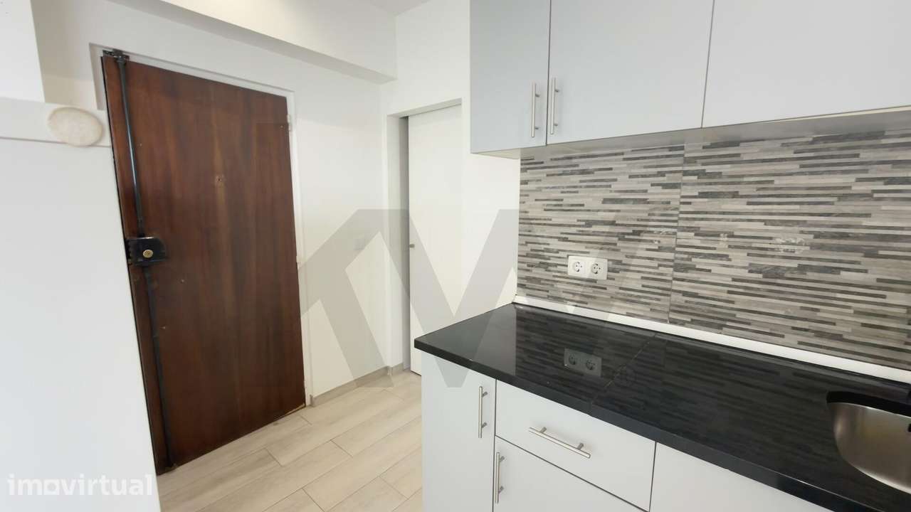 Oportunidade de Investimento: Apartamento T0 na Amadora - Grande imagem: 5/16