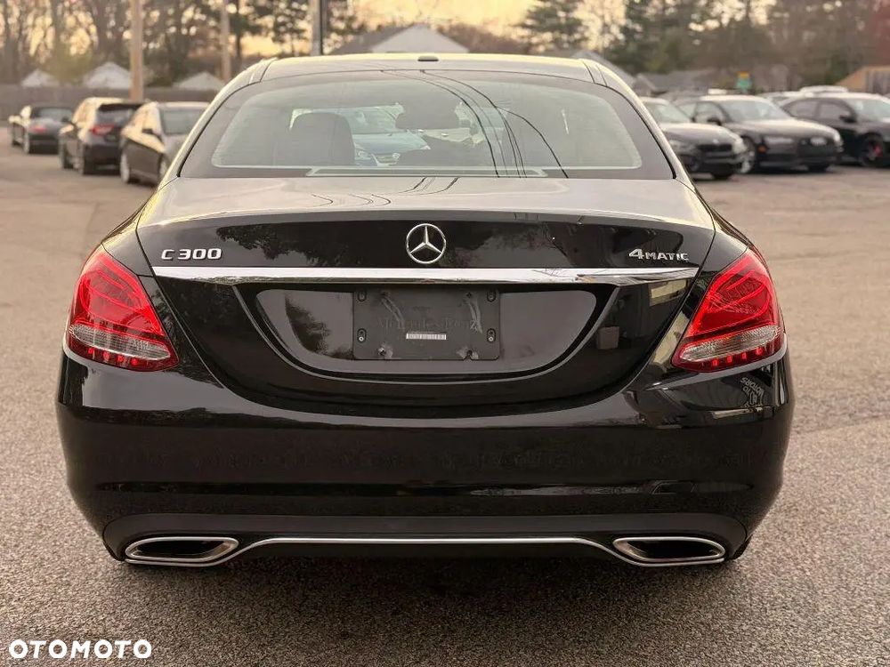 Mercedes-Benz Klasa C 300 9G-TRONIC Edition - 7