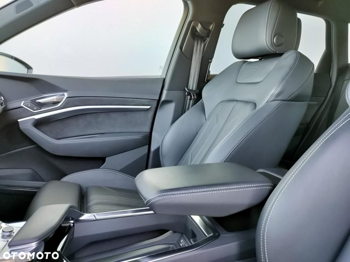 Audi e-tron 55 Quattro S Line - 21