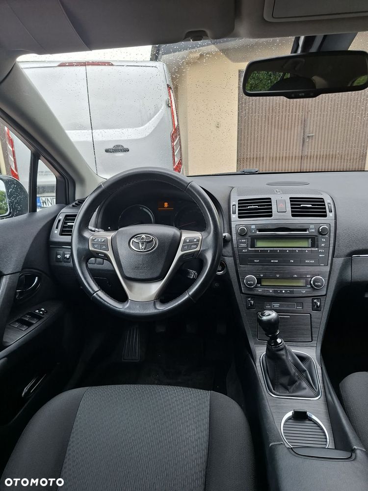 Toyota Avensis 1.8 Sol - 10