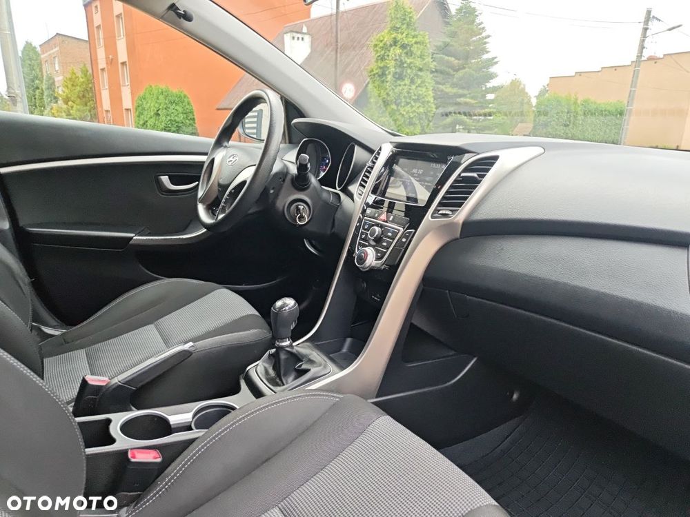 Hyundai i30 1.4 Comfort - 28