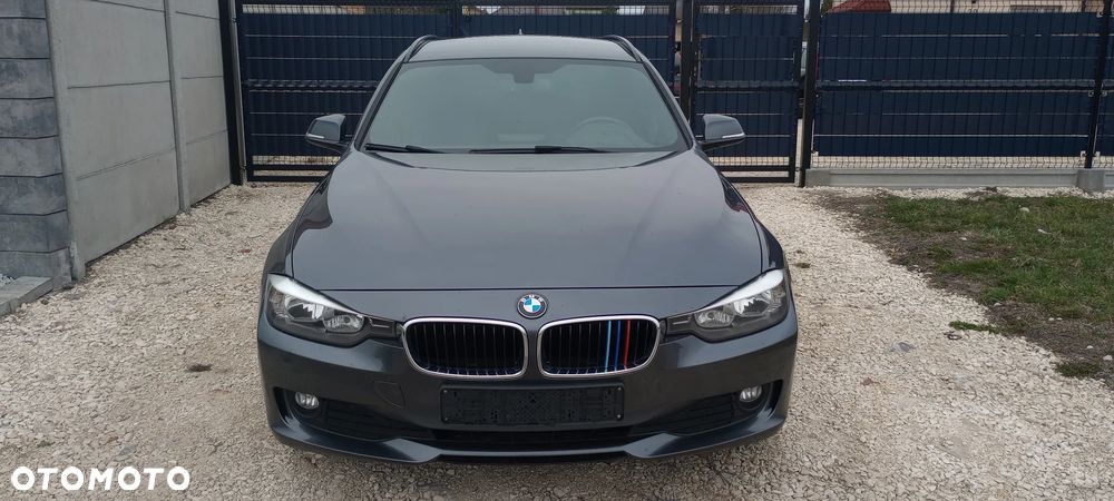 BMW Seria 3 318d DPF Edition Sport - 1