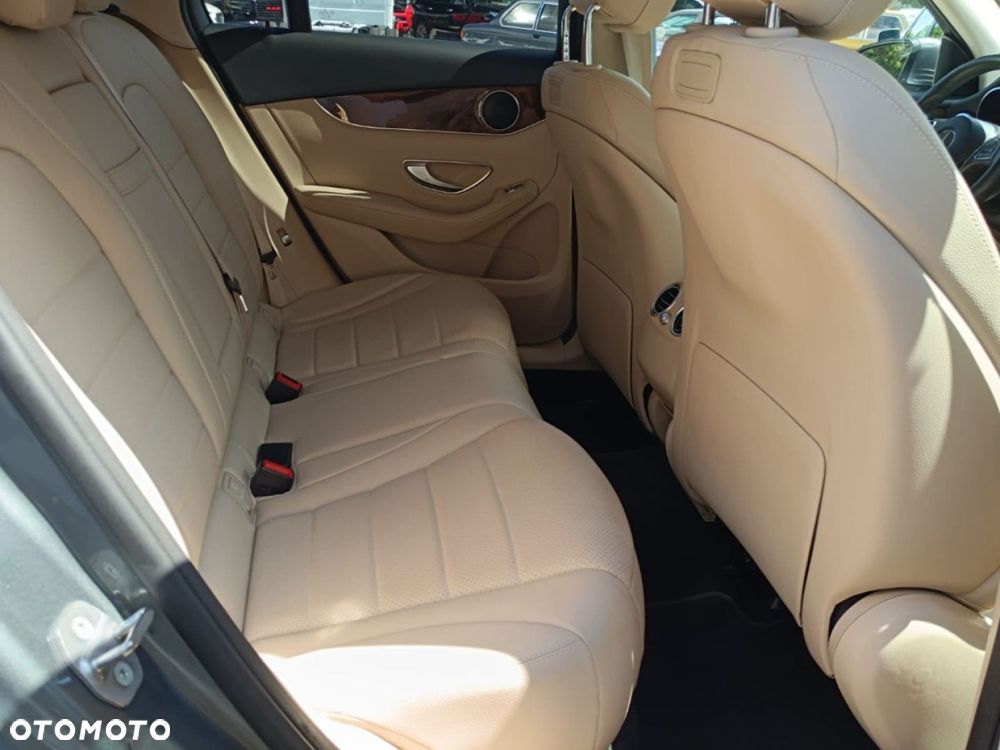 Mercedes-Benz GLC - 26