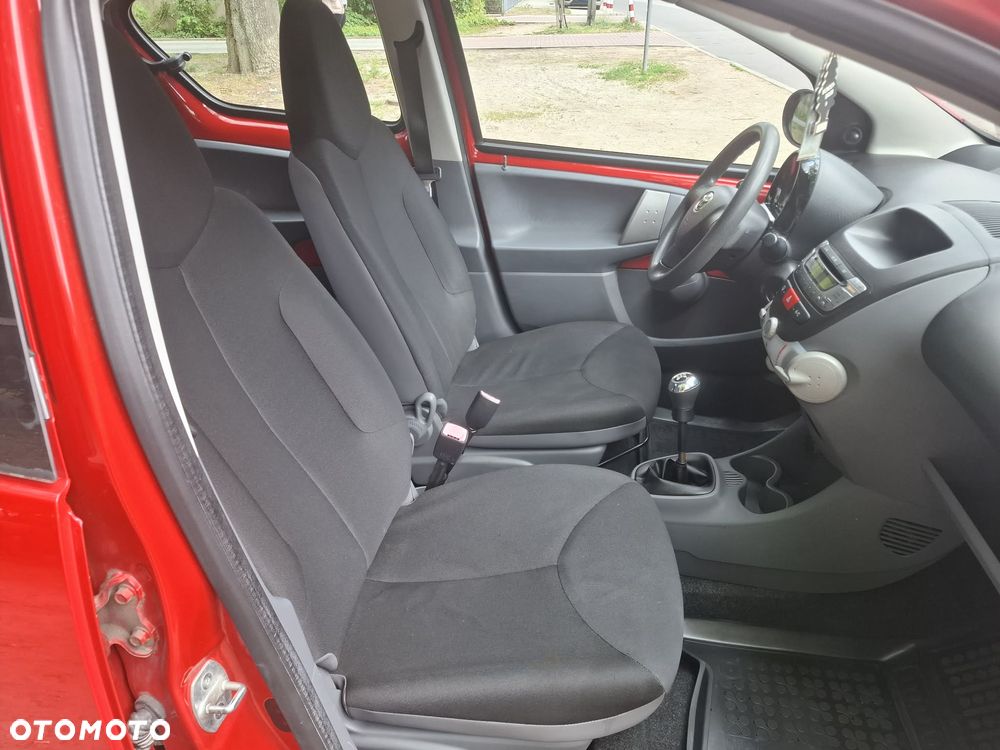 Toyota Aygo 1.0 VVT-i Luna EU5 - 18