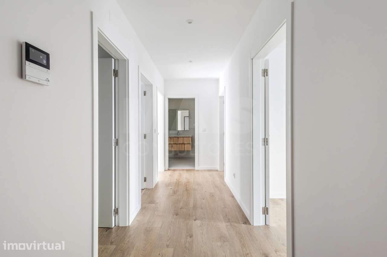 Apartamento T3 com garagem -- MAfra Qtª Santa Bárbara - Grande imagem: 2/28