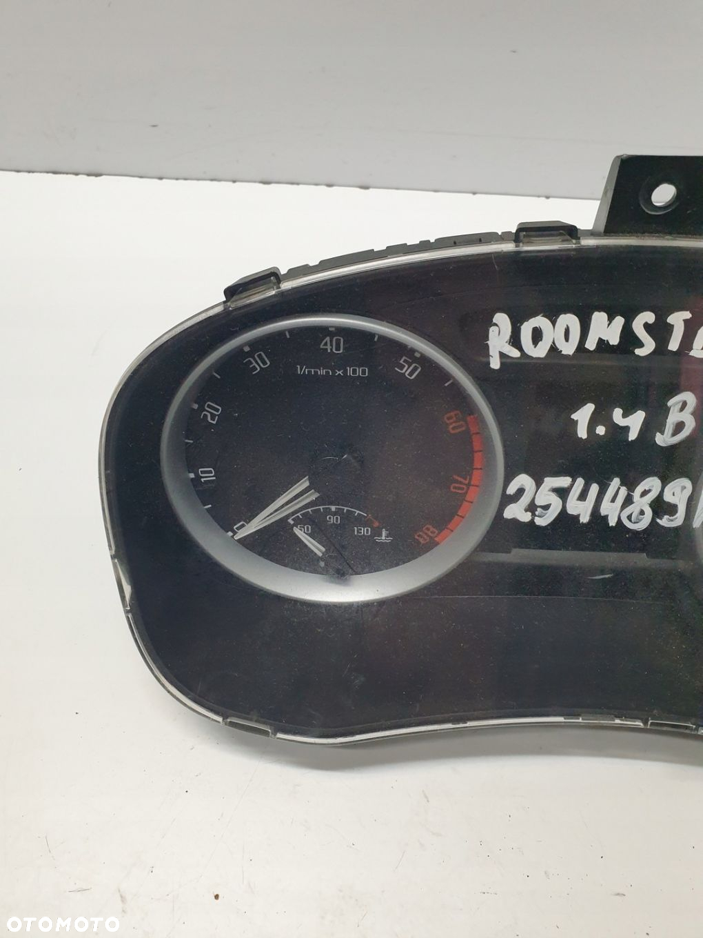 LICZNIK ZEGARY SKODA ROOMSTER 1.4 B 5J0920841B - 2