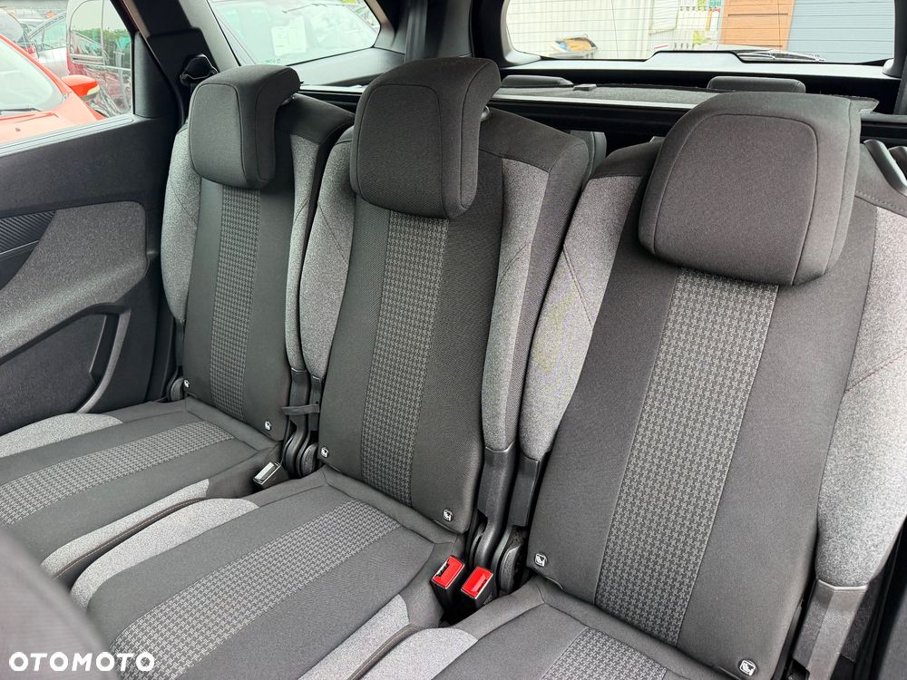 Peugeot 5008 - 23