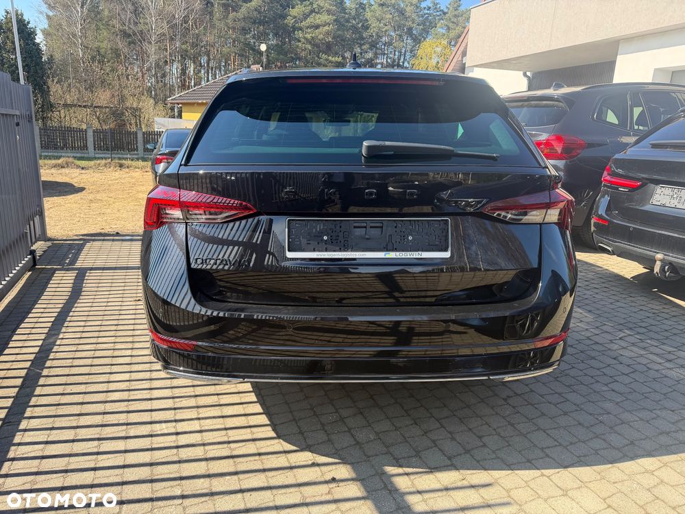 Skoda Octavia 2.0 TDI DSG Sportline - 2