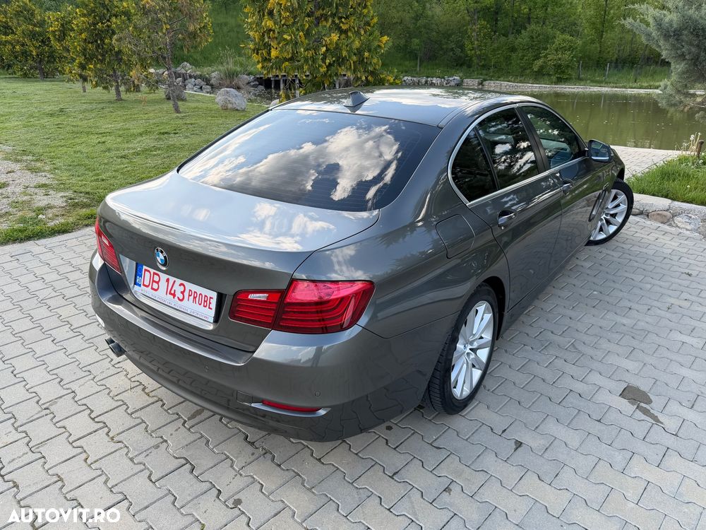 BMW Seria 5 520d Aut. - 32