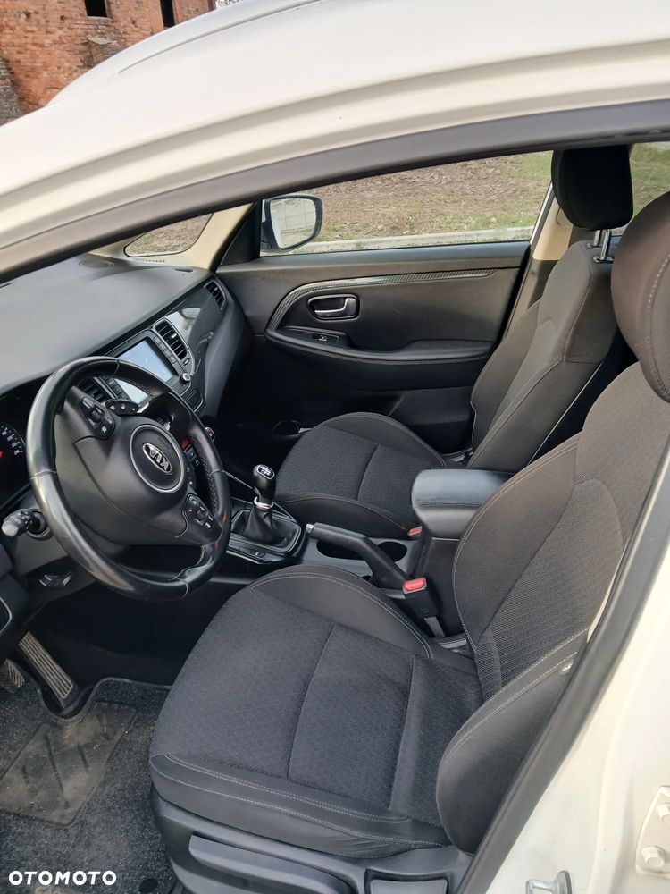 Kia Carens 1.7 CRDi M 7os EU6 - 7