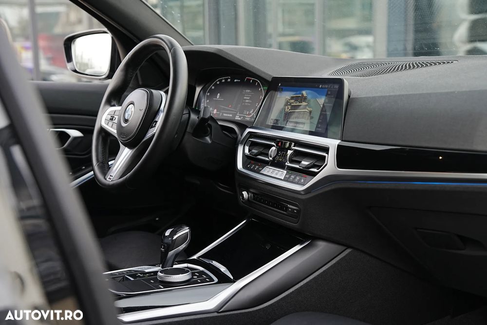 BMW Seria 3 330e Aut. Sport Line - 12