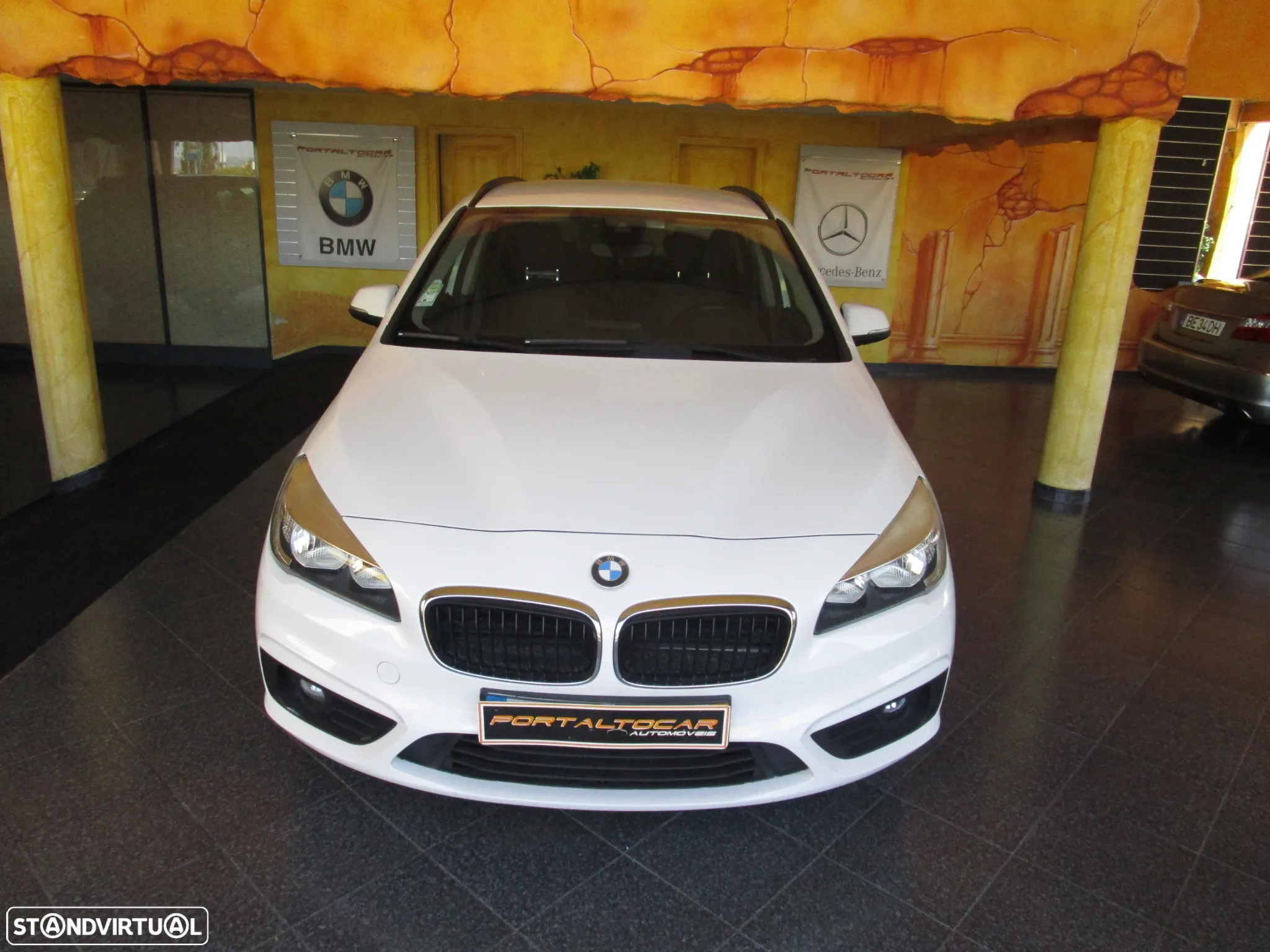 BMW 216 Active Tourer d Line Luxury Auto - 35
