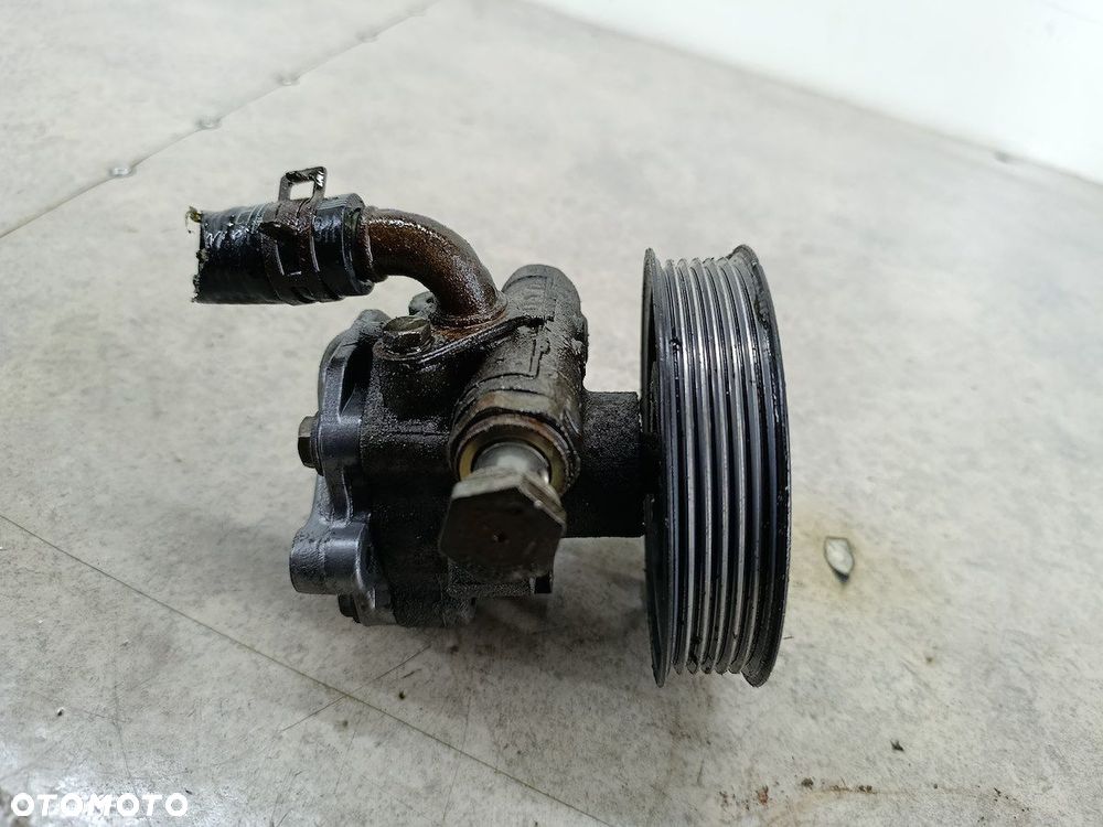 POMPA WSPOMAGANIA VW GOLF IV 1J0422154A KYB 1.9 TDI - 6