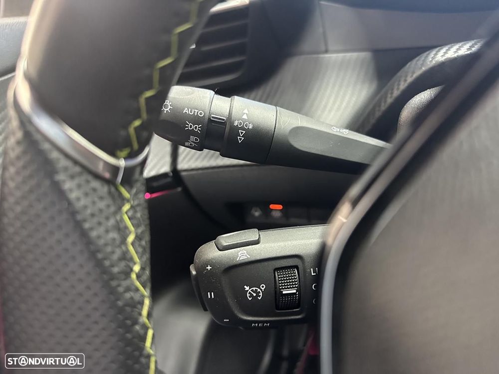Peugeot e-2008 50 kWh GT Pack - 23