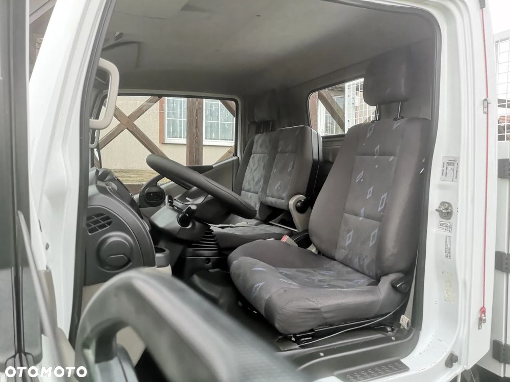 Renault Maxity 2.5dXi 130 - 11