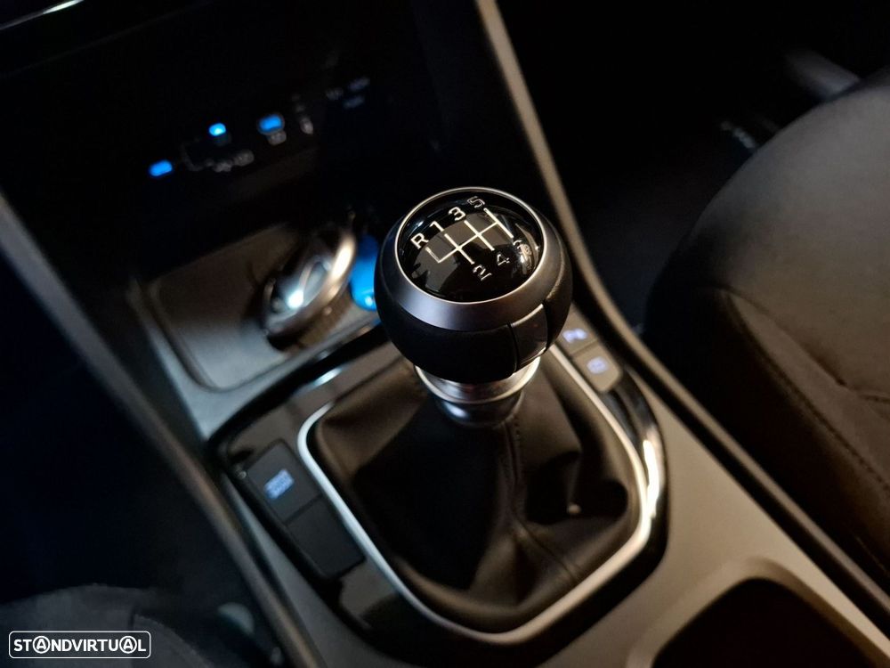 Hyundai Tucson 1.6 T-GDi Premium — fotografia 18