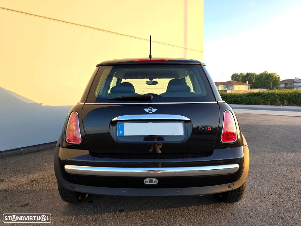 MINI 3 Portas One 1.4 D - 10