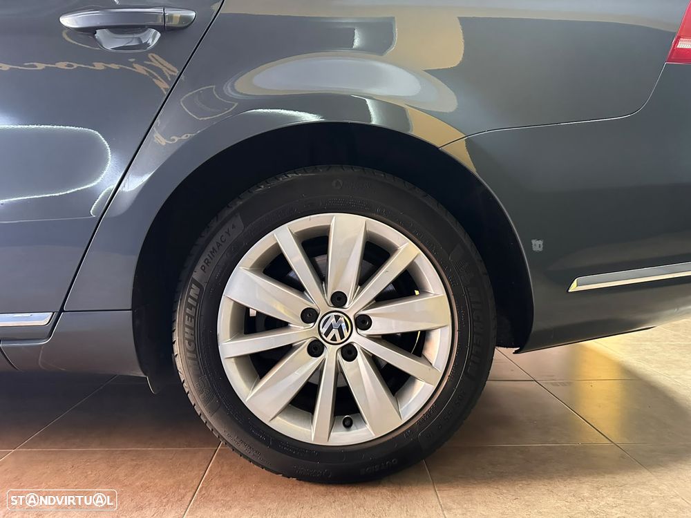VW Passat Variant 1.6 TDI BlueMotion Comfortline - 14