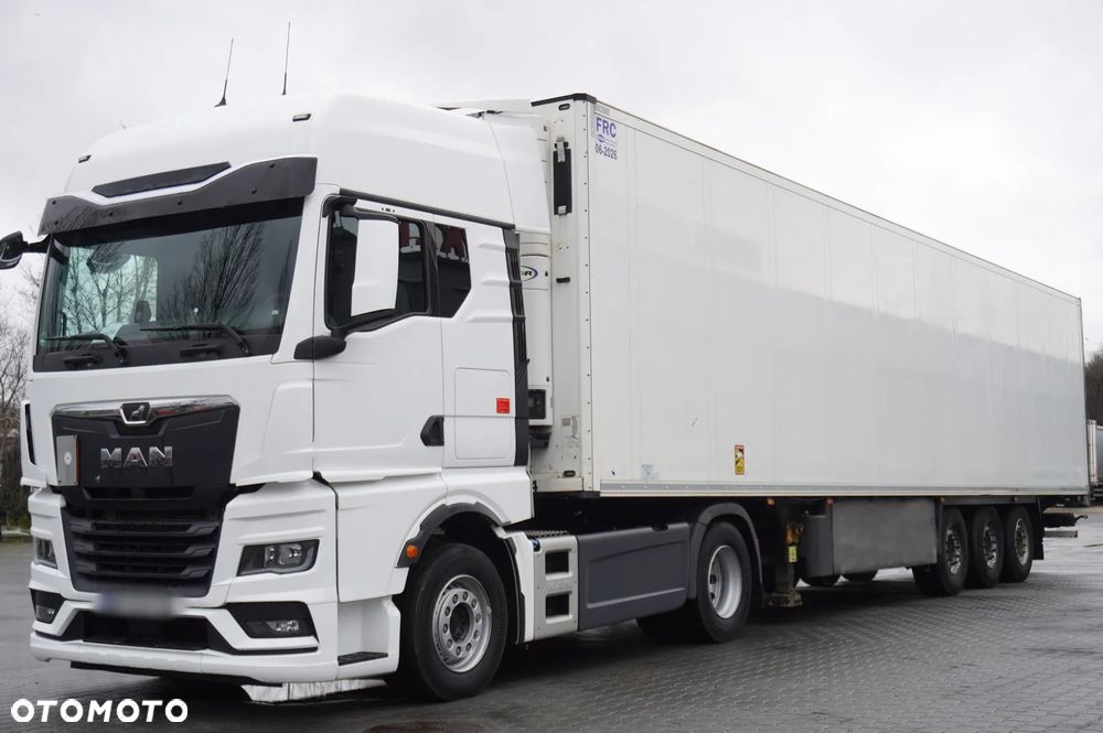 Schmitz Cargobull Naczepa chłodnicza Schmitz / Carrier Vector 1550_250496 - 10