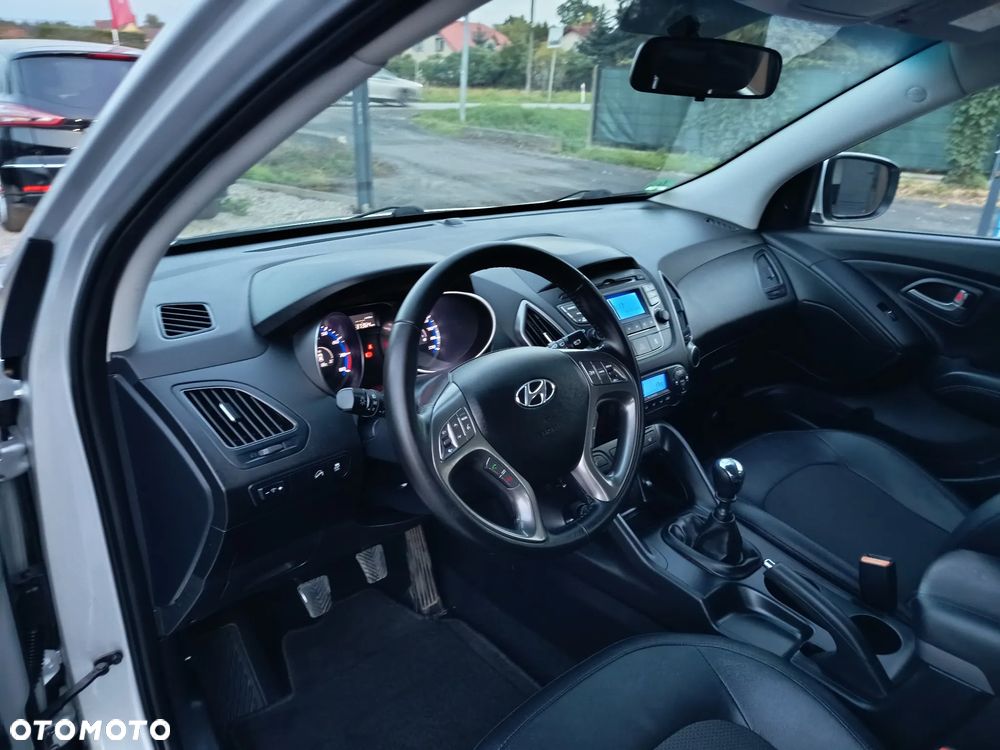 Hyundai ix35 1.6 2WD UEFA EURO 2012 Edition - 15