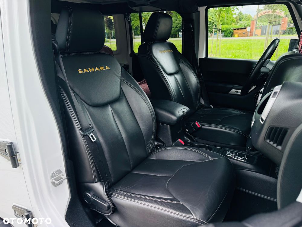 Jeep Wrangler Unlimited 2.8 CRD DPF Automatik Sahara - 31
