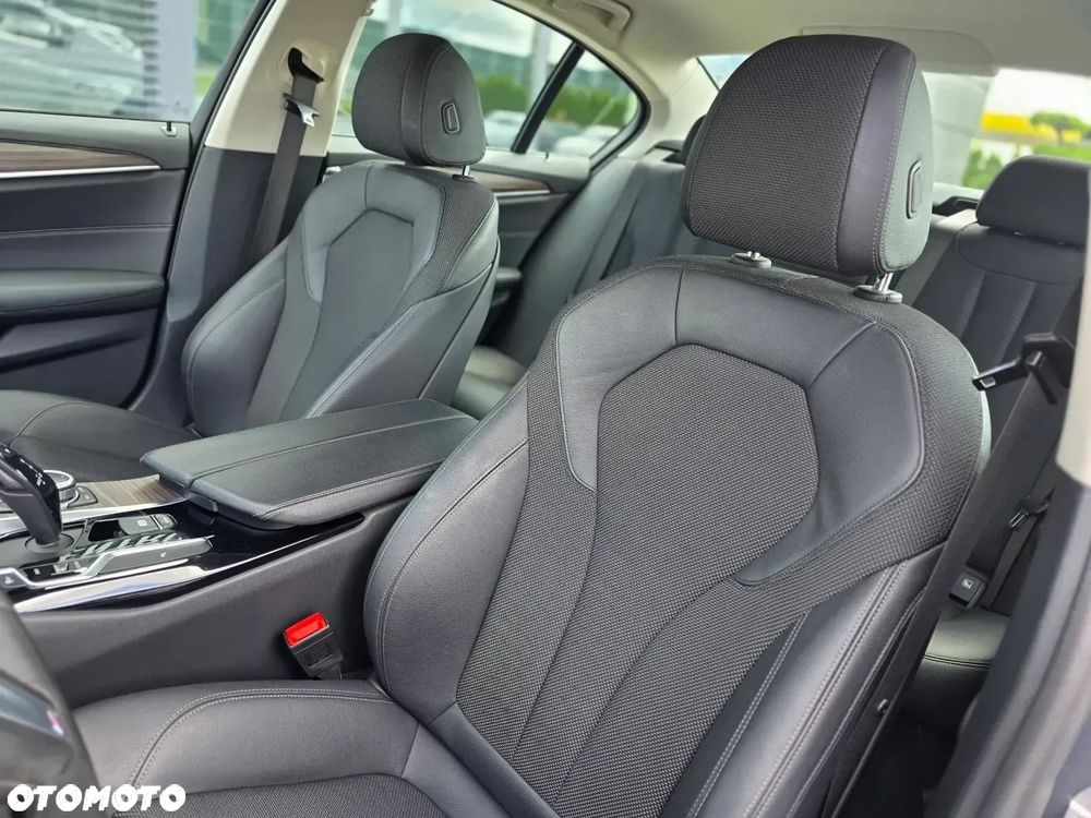 BMW Seria 5 520i GPF Sport Line sport - 20