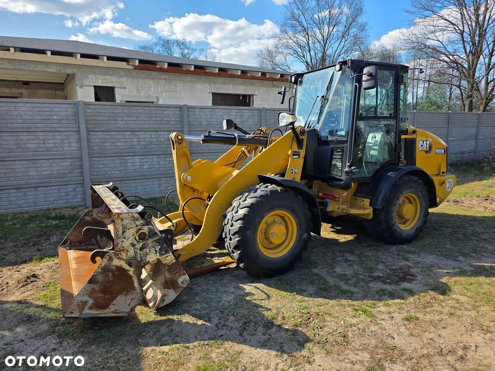 Caterpillar CAT 906 - 2