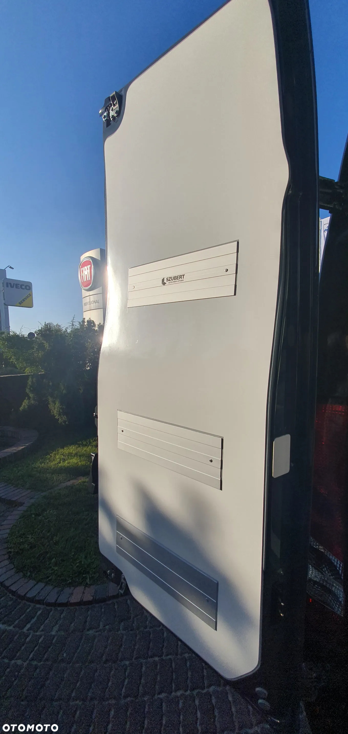 Iveco Daily 35S18V Furgon Izoterma 16m³ - 18