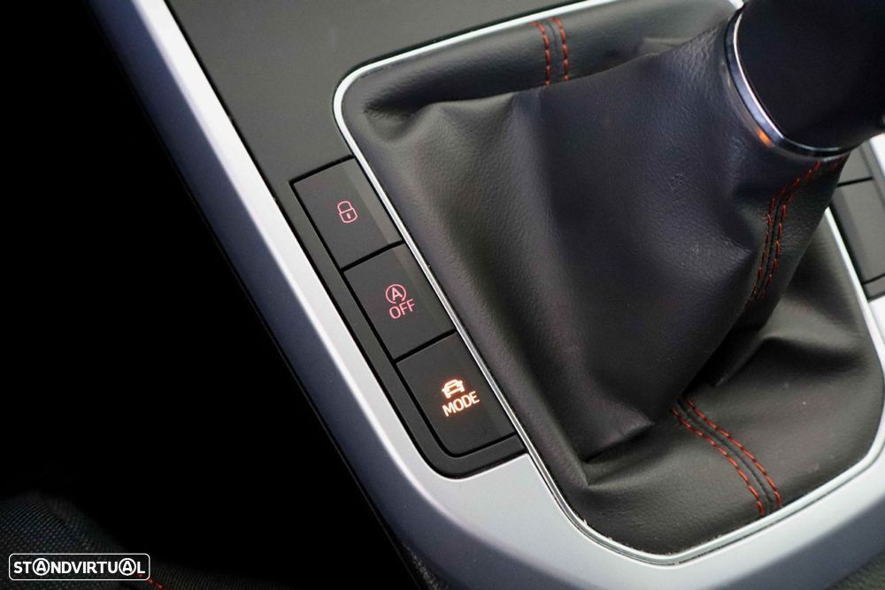 SEAT Arona 1.0 TSI FR - 38