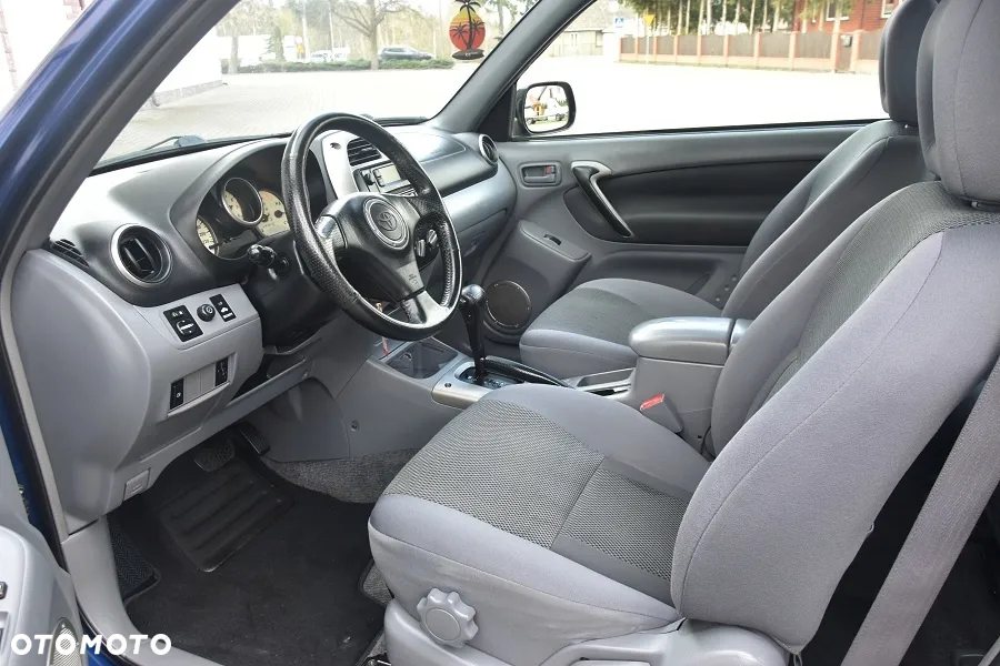 Toyota RAV4 2.0 VVT-i Sol - 18