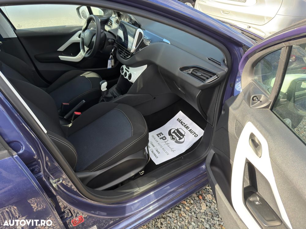 Peugeot 208 PureTech 110 Stop & Start Tech Edition - 12