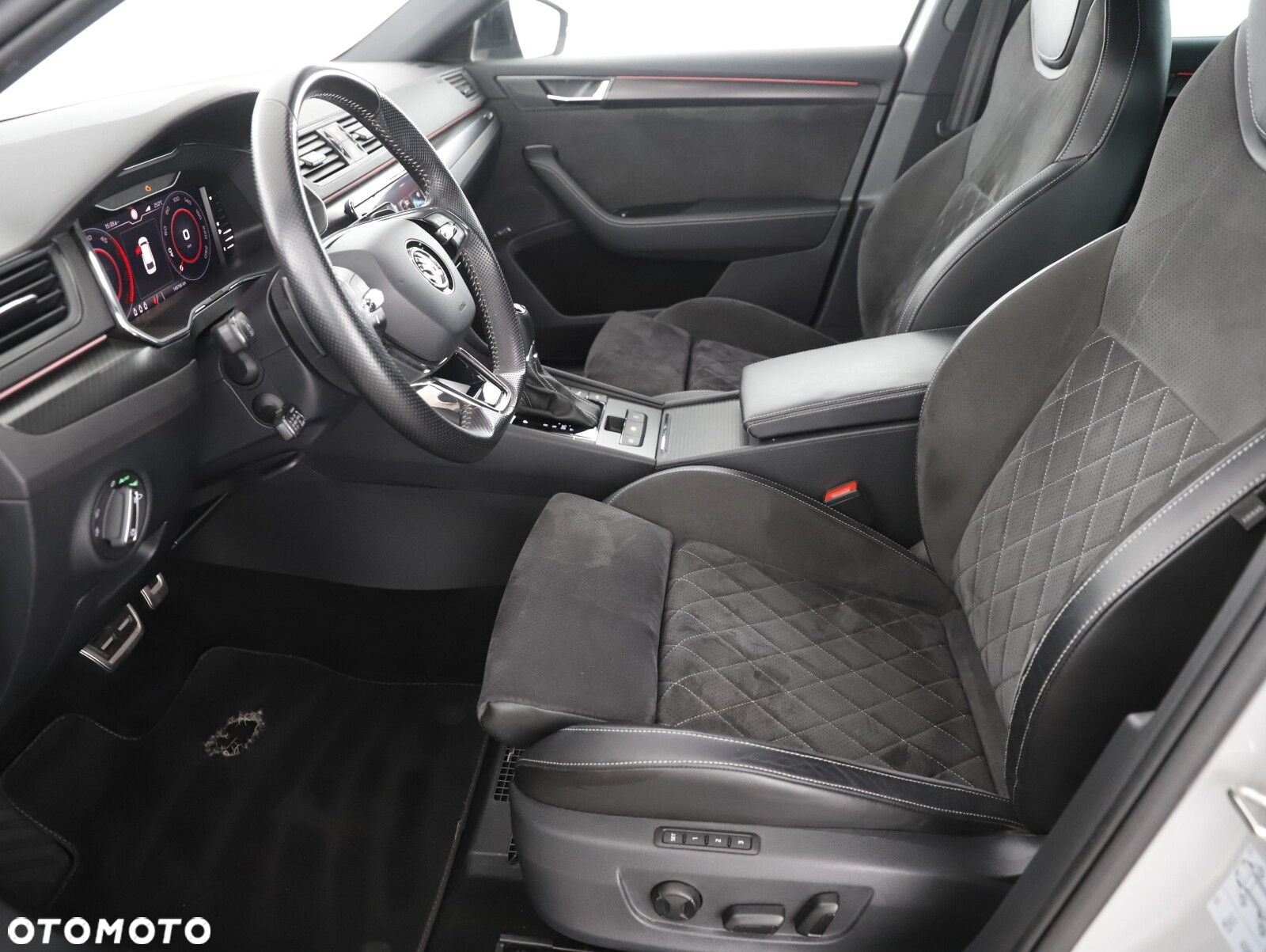 Skoda Superb 2.0 TDI SCR 4x4 Sportline DSG - 9