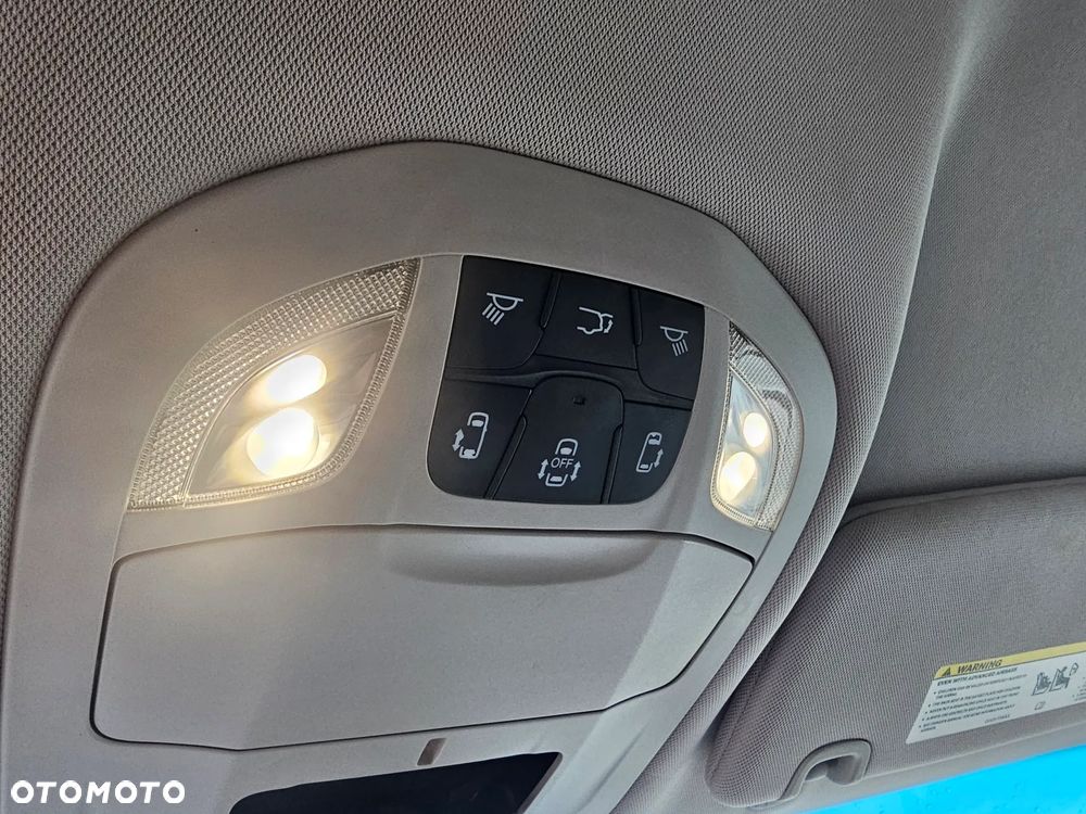 Chrysler Pacifica - 5