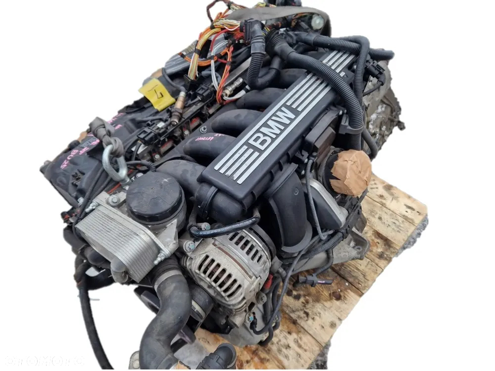 BMW E90 E91 E92 E93 E60 E61 LIFT LCI 2006-2010 325i 525i 2.5i N52 N52 B25A SILNIK GOŁOWICA BLOK  # KOLEKTOR ZAWÓR DISA ALTERNATOR POMPA  WSPOMAGANIA WTRYSKI PRZEPUSTNICA SONDA LAMBDA - 2