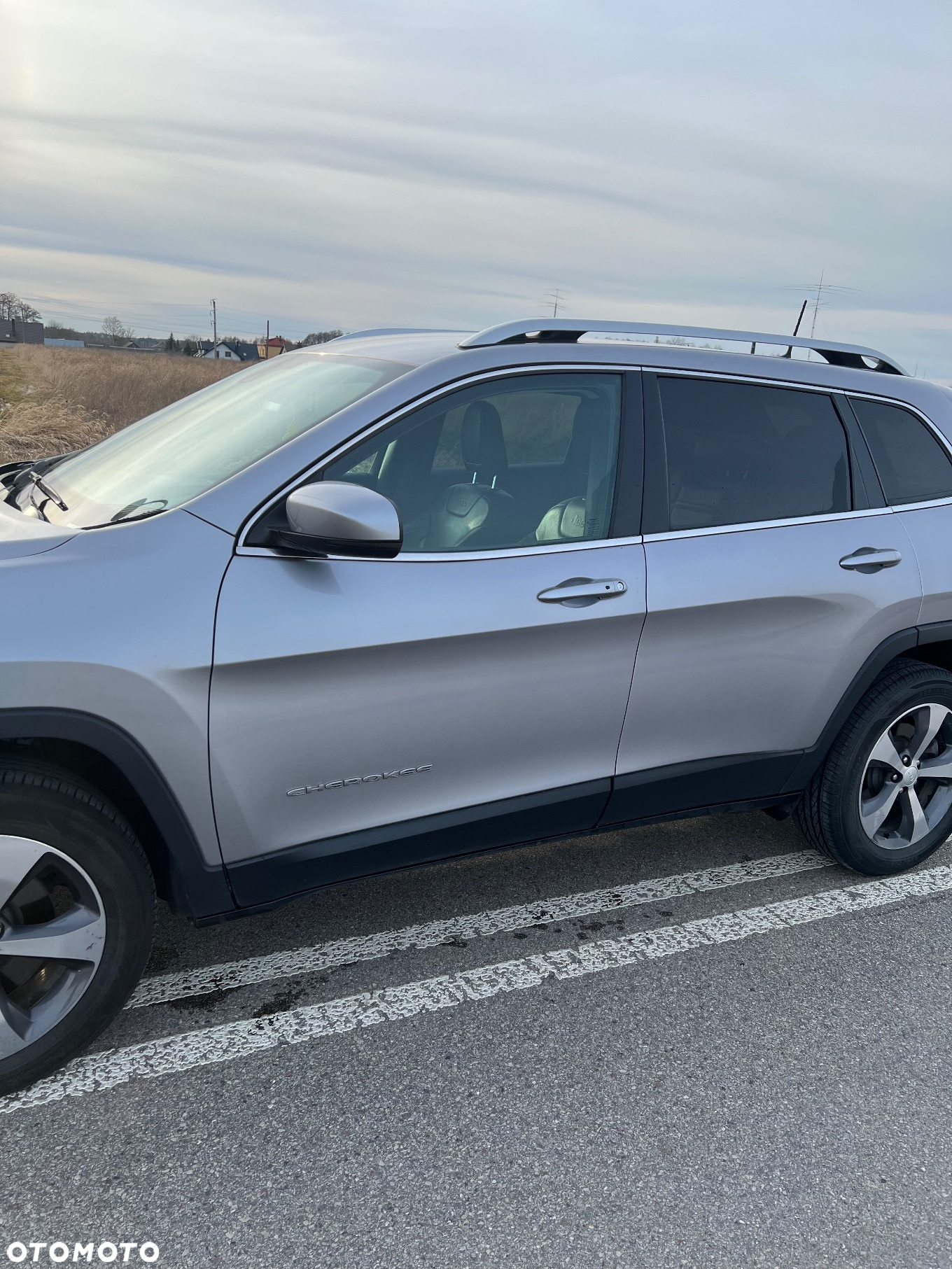 Jeep Cherokee - 3